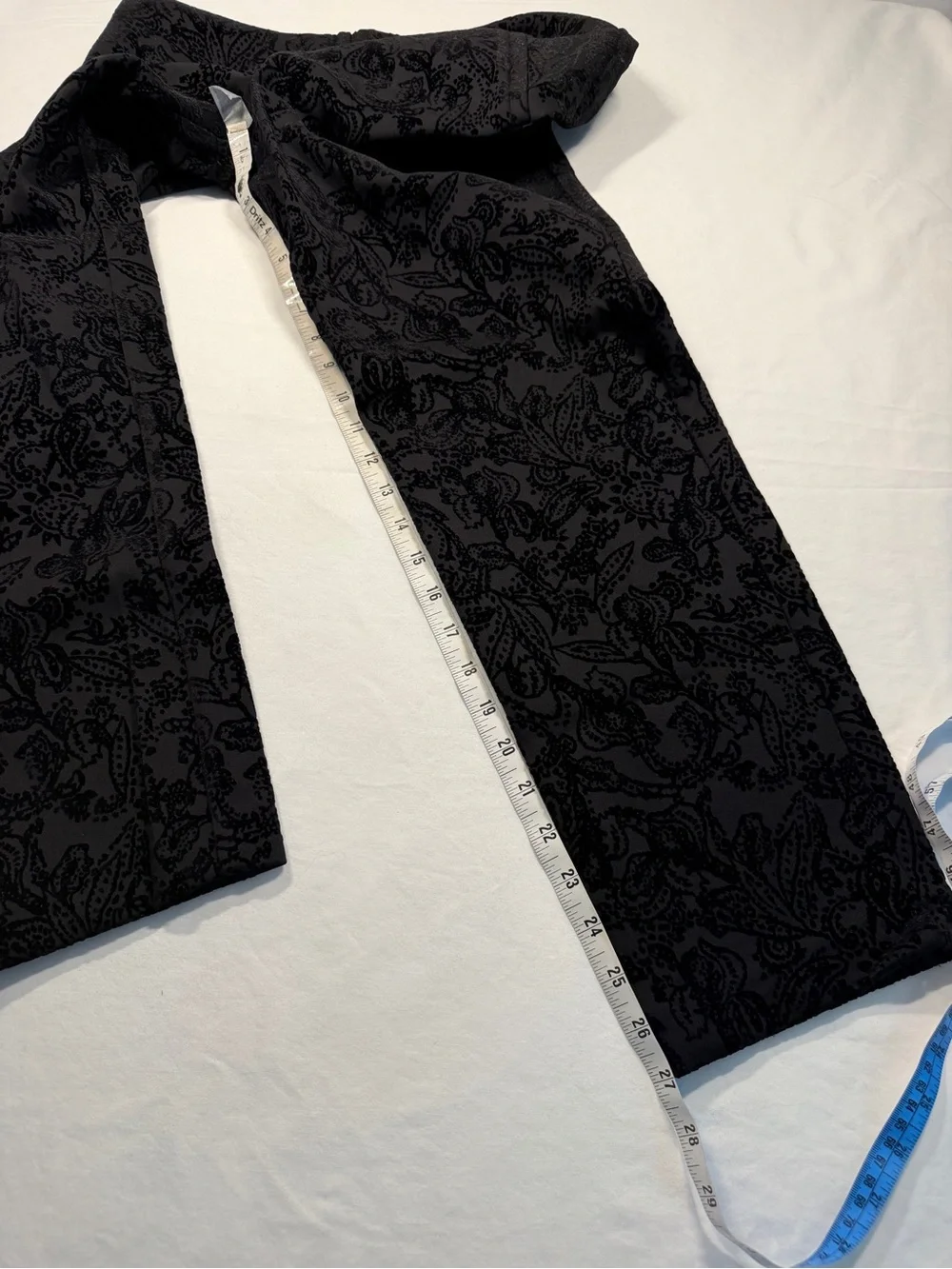 Chicos Woman's Size 8 Black Brocade Straight-Leg Evening Pants
